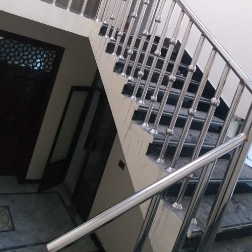 Indoor Straight Staircase - SS